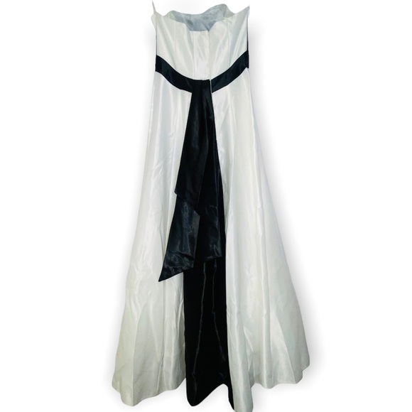 Gunne Sax 90s Jessica McClintock Ivory & Black Strapless Gown Size 7 - Picture 4 of 11